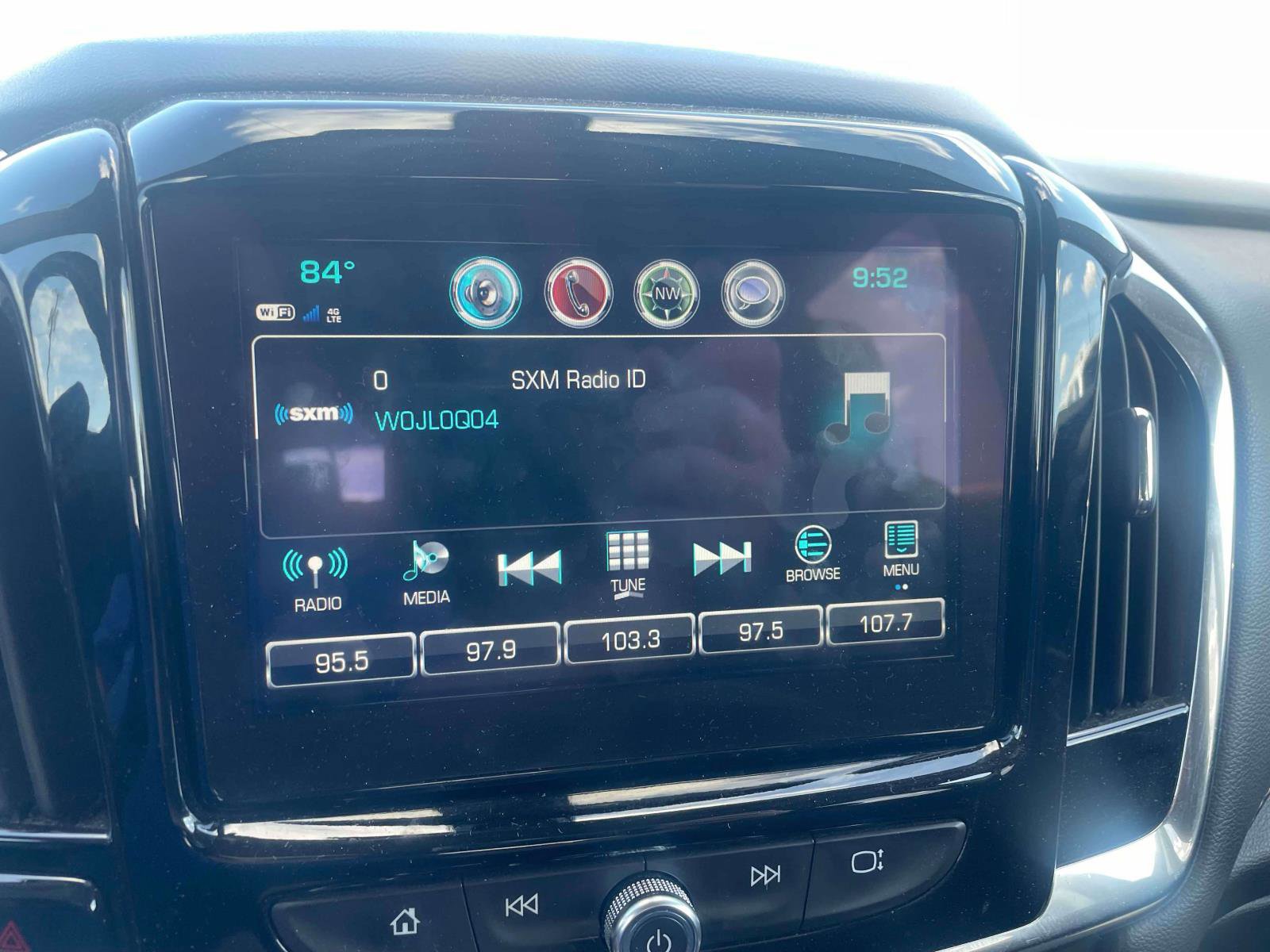 Used 2019 Chevrolet Traverse LT image 9