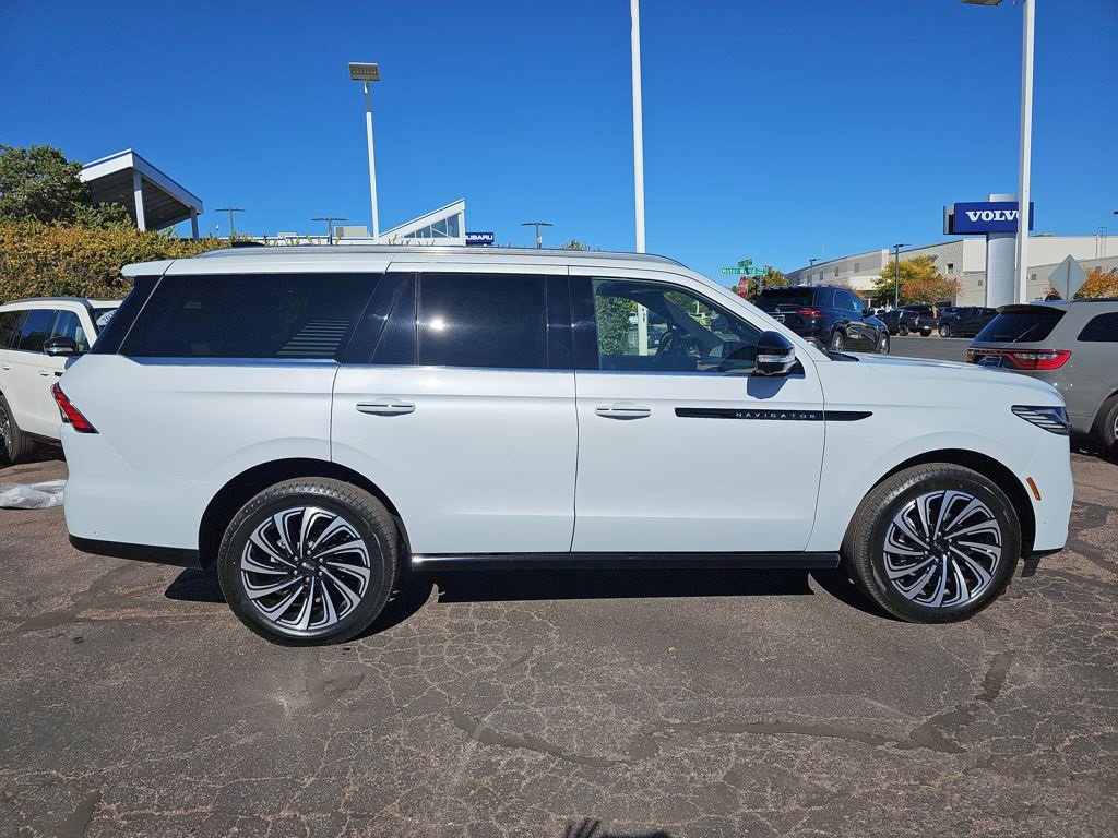 New 2025 Lincoln Navigator Black Label image 8