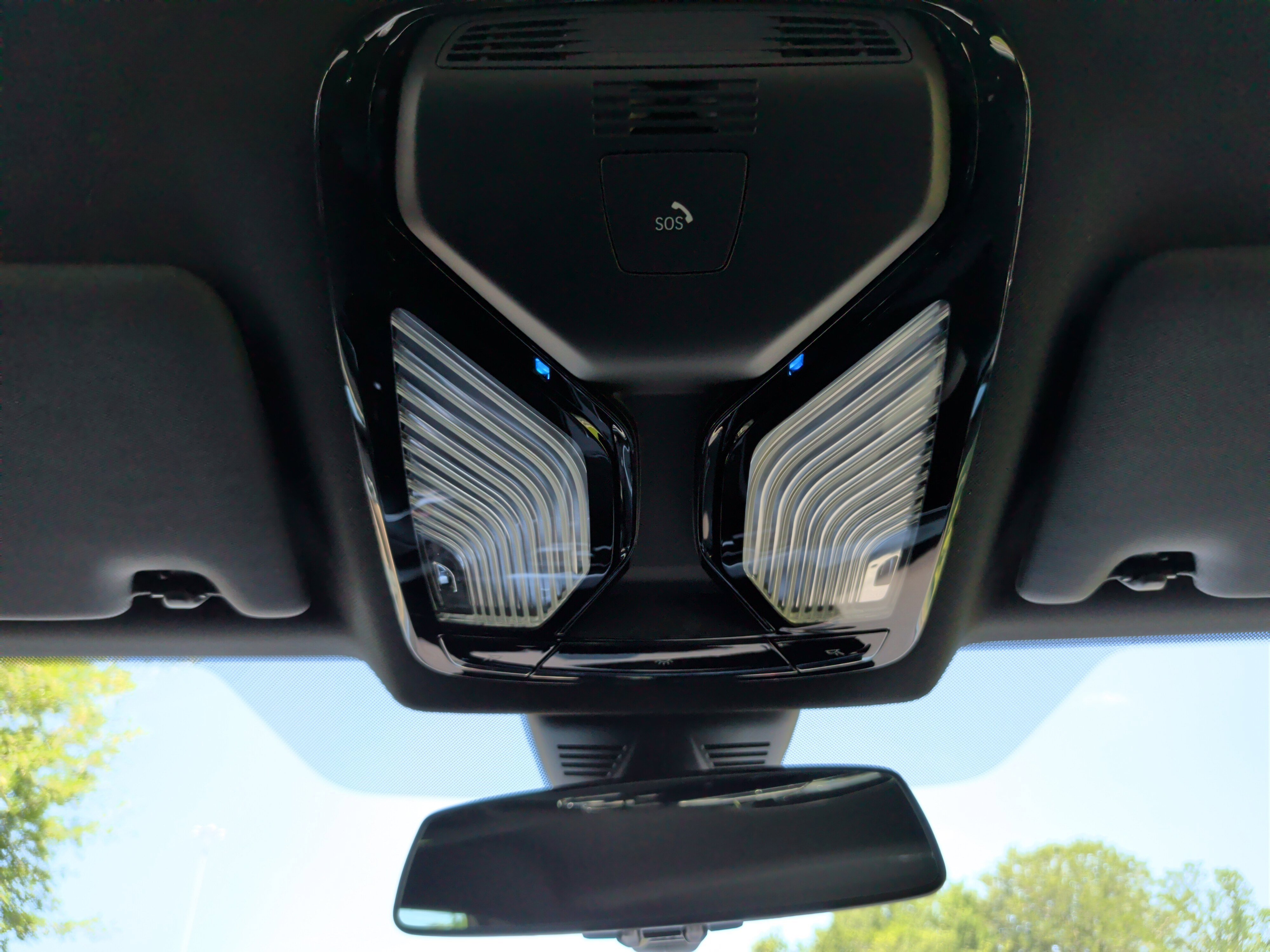 Used 2023 BMW M2 w/ Lighting Package RWD image 30