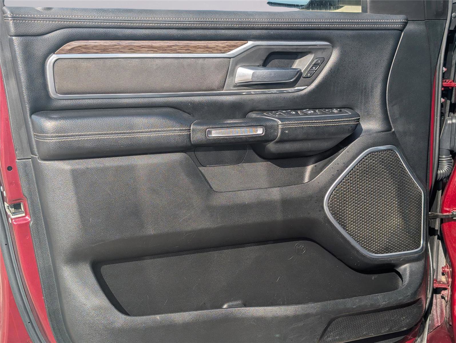 Used 2020 RAM 1500 Laramie image 11