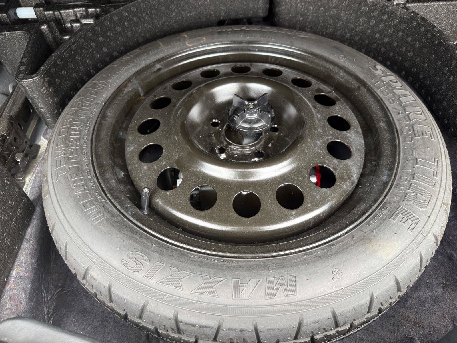 Used 2021 Ford Escape SEL image 30