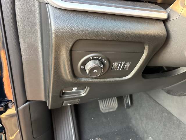 New 2027 Jeep Grand Cherokee Limited AWD/4WD image 17