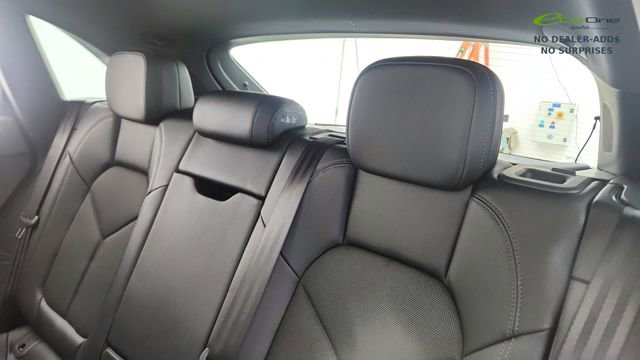 Used 2024 Porsche Macan image 29