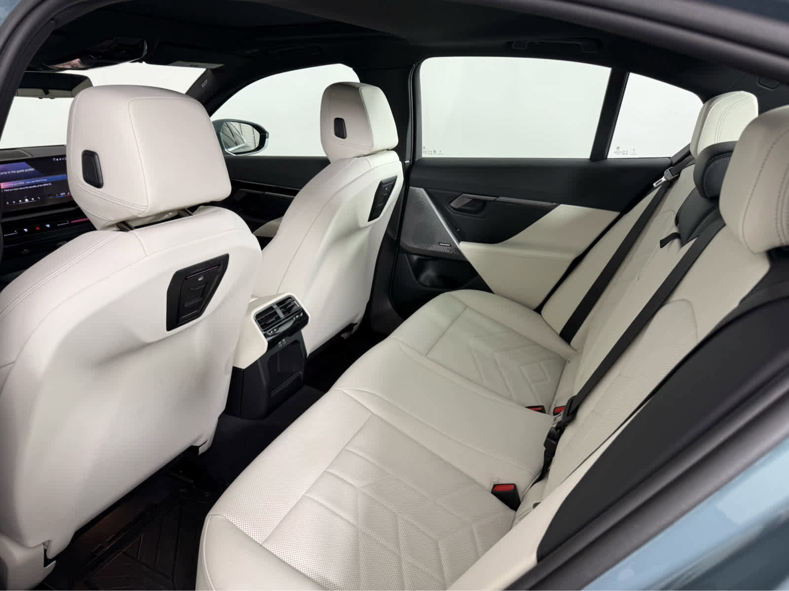 Certified 2025 BMW 530i xDrive 530i xDrive image 18