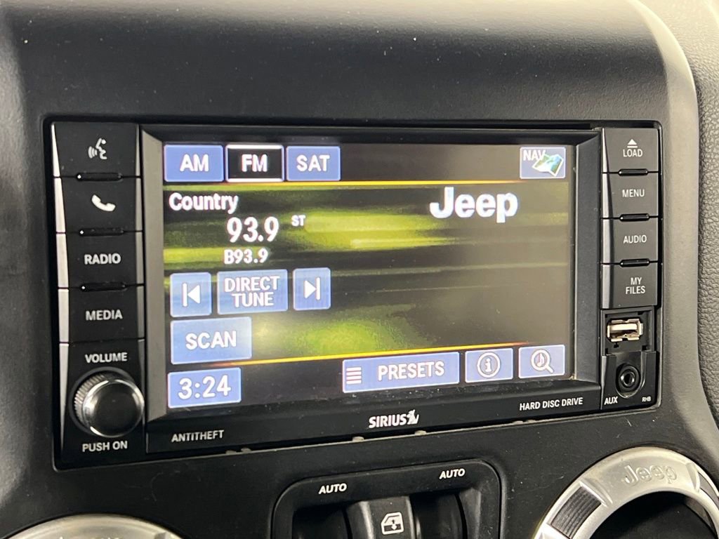 Used 2013 Jeep Wrangler Unlimited Sahara w/ Connectivity Group image 23