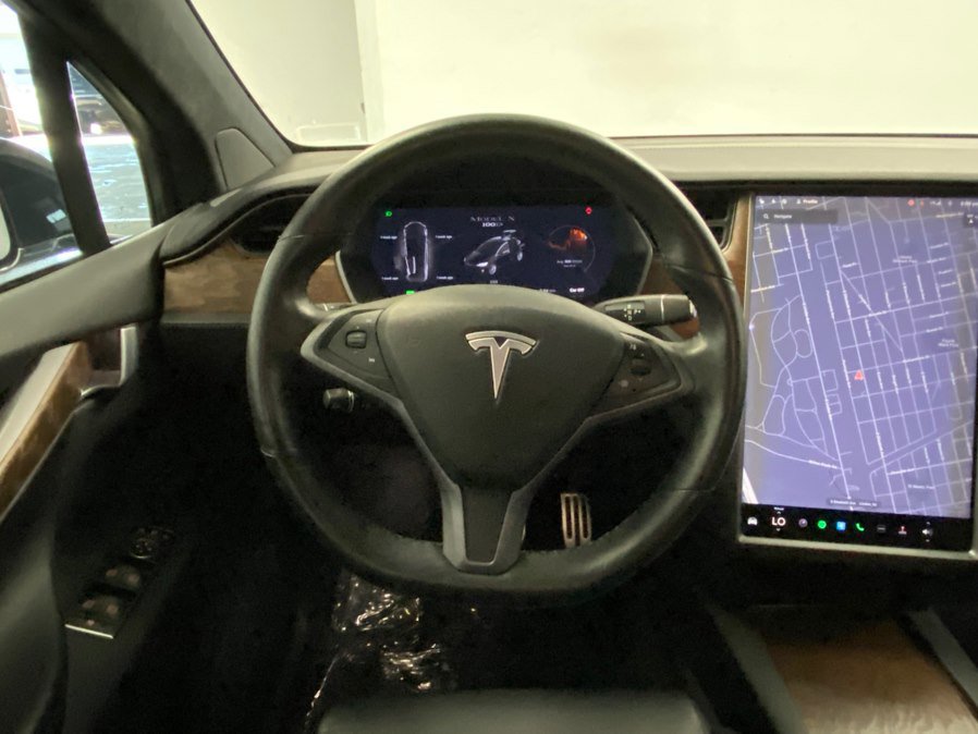 Used 2018 Tesla Model X 75D image 30