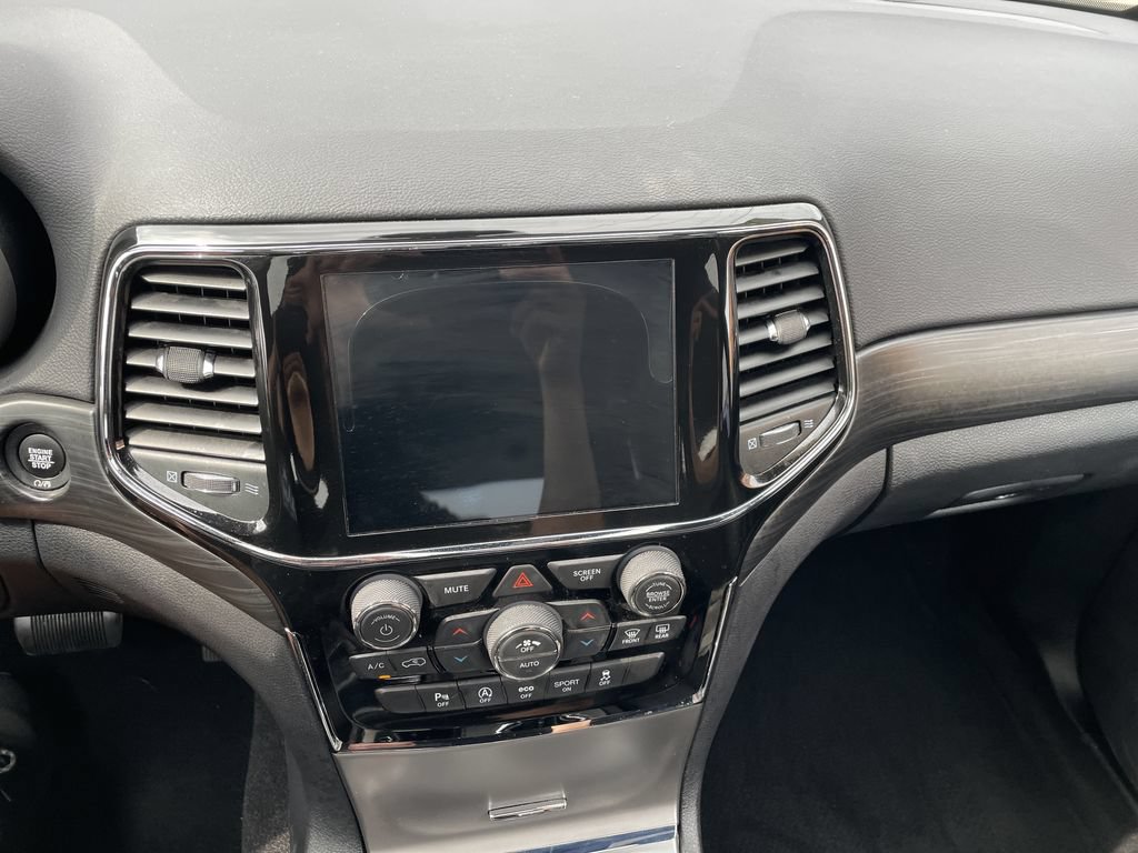 Certified 2020 Jeep Grand Cherokee Altitude AWD/4WD image 18