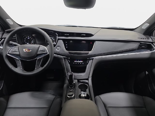 New 2026 Cadillac XT5 Premium Luxury w/ Driver Assist Package AWD/4WD image 9