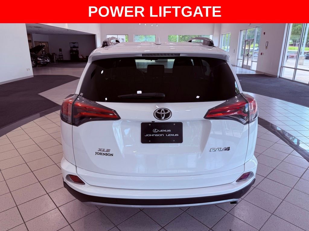 Used 2018 Toyota RAV4 XLE FWD image 6