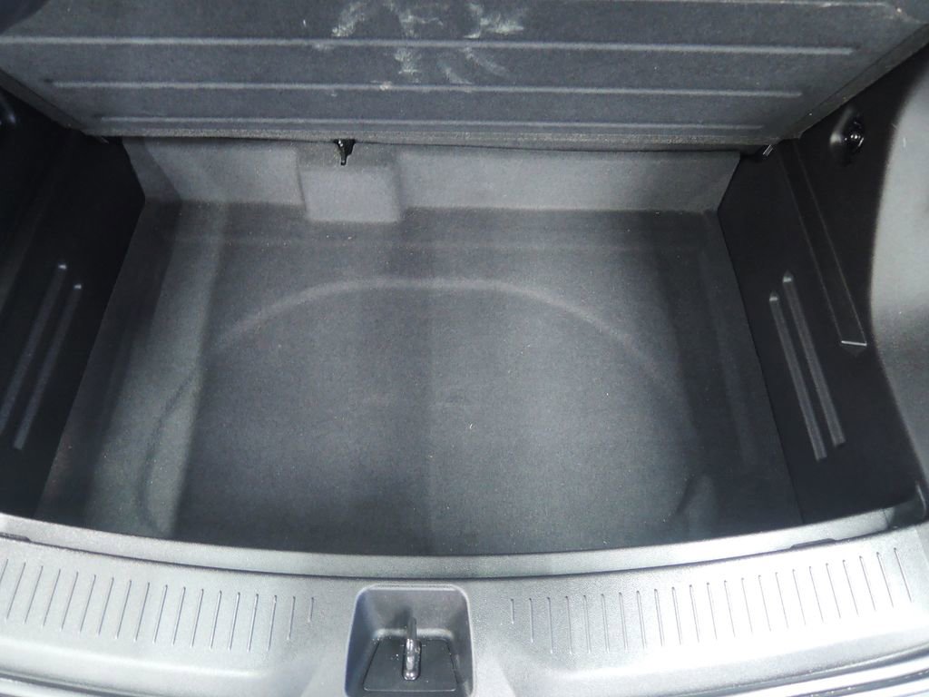 Used 2023 Chevrolet Bolt EUV Premier image 30