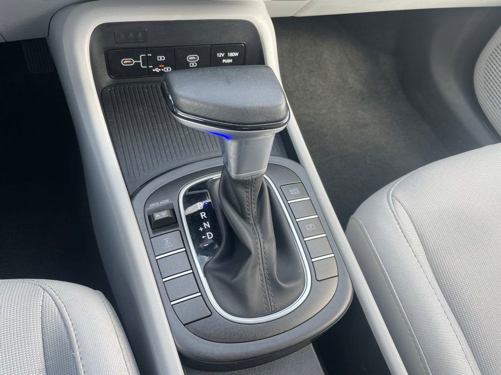 Used 2025 Hyundai Kona SEL image 14