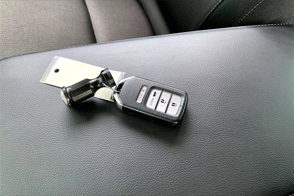 Used 2021 Honda Accord LX image 11