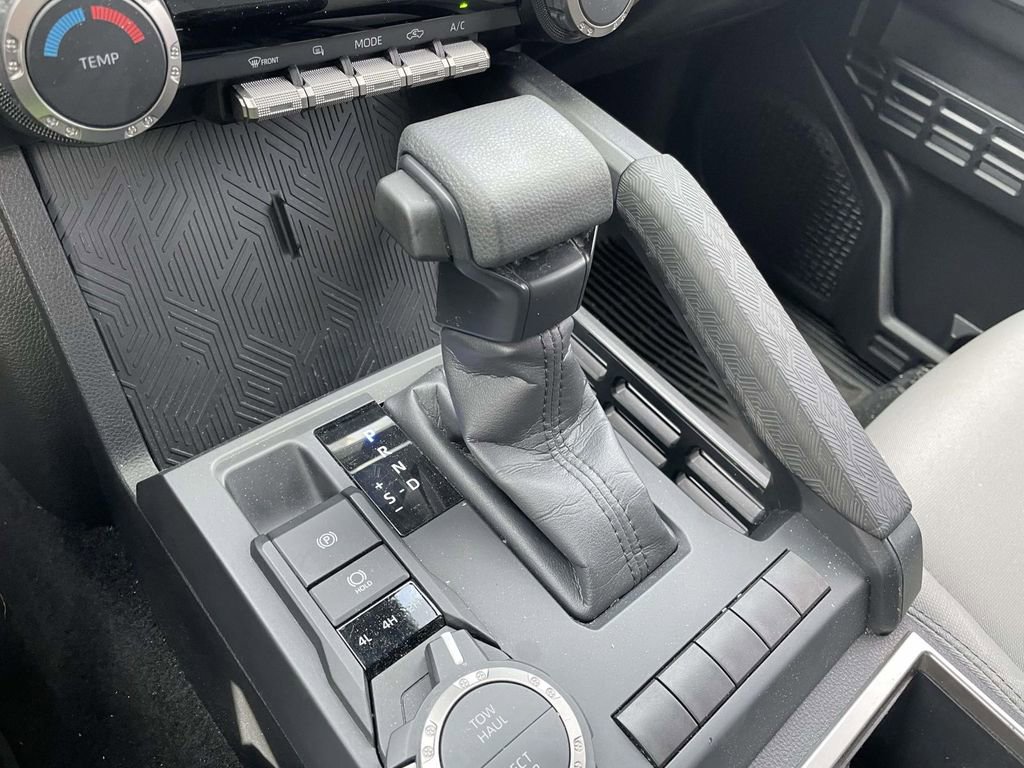 Used 2025 Toyota Tacoma SR5 image 39