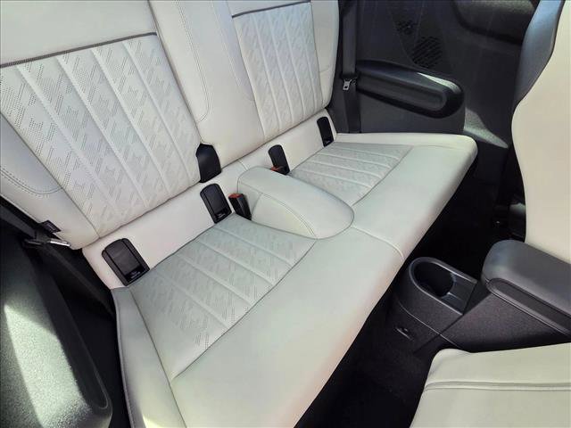 Used 2025 MINI Cooper S FWD image 18