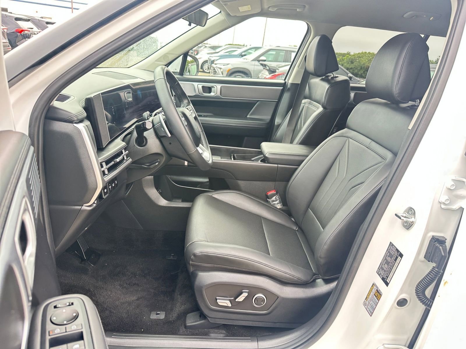 Used 2025 Hyundai Santa Fe SEL image 38