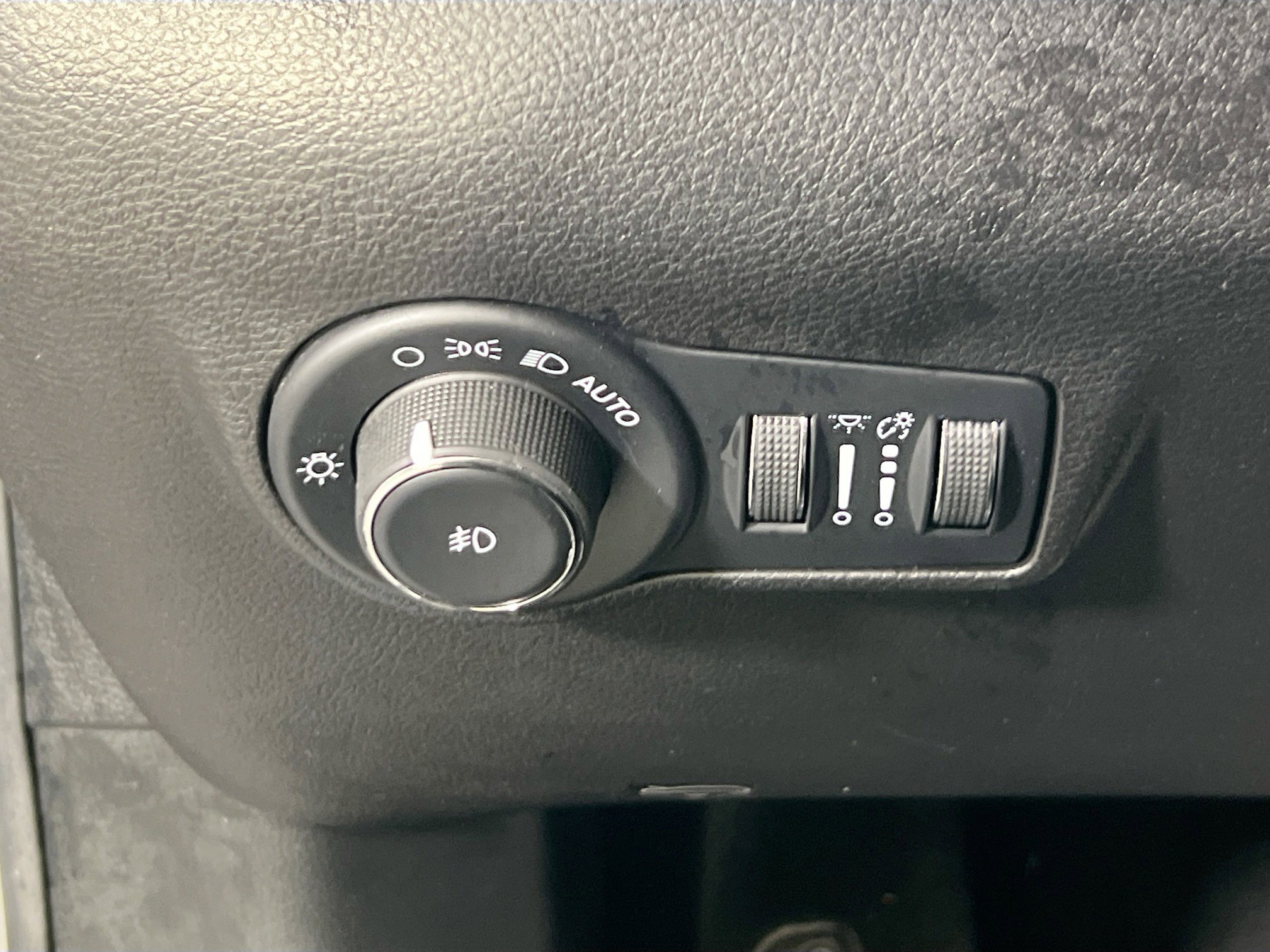 Used 2022 Jeep Compass Limited image 10