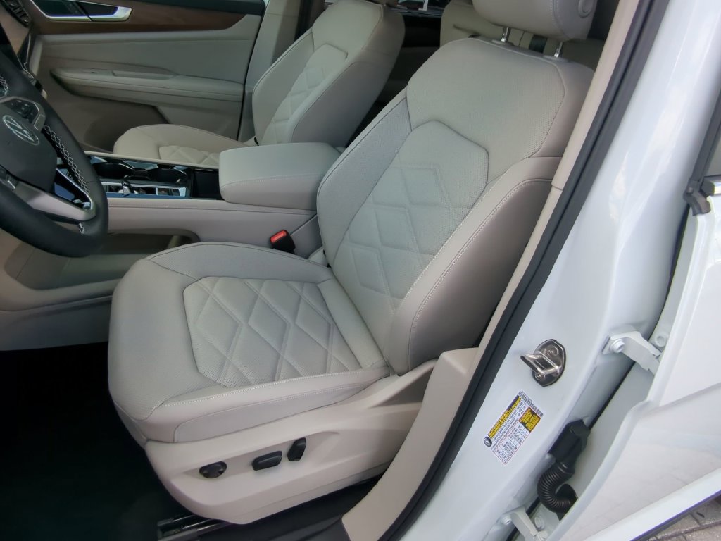 New 2026 Volkswagen Atlas SE FWD image 22