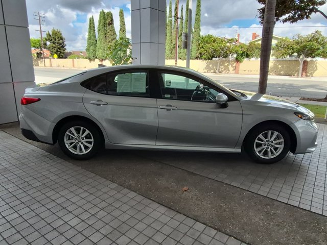 Used 2025 Toyota Camry LE FWD image 4