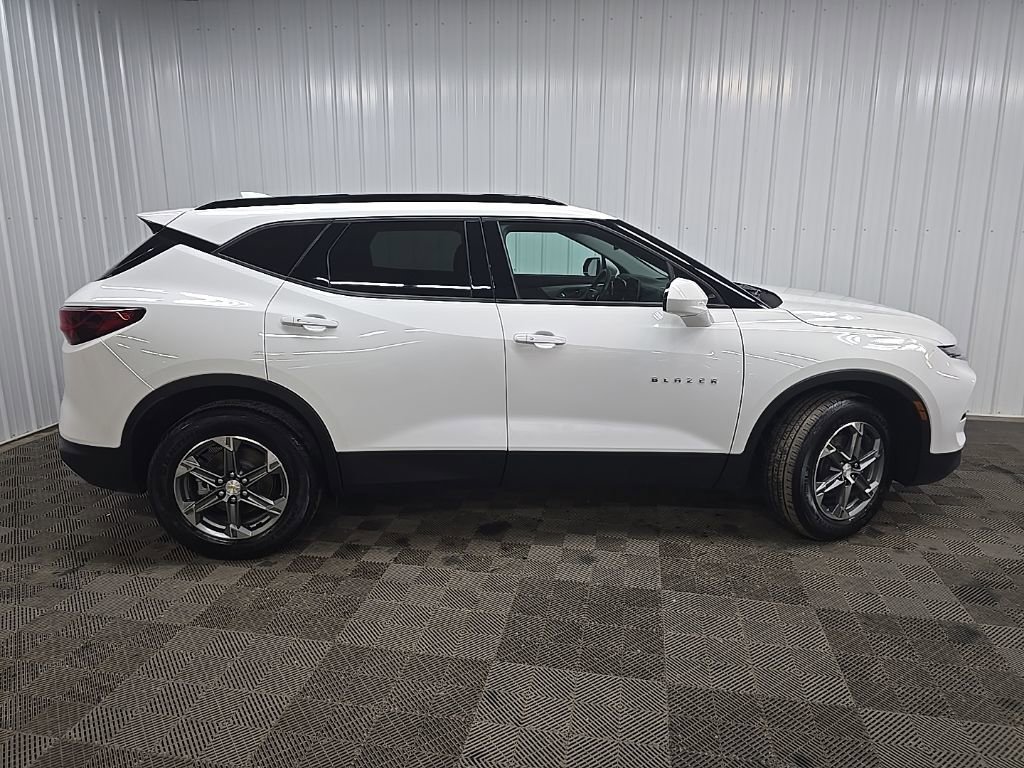 Used 2023 Chevrolet Blazer LT w/ Convenience Package image 2
