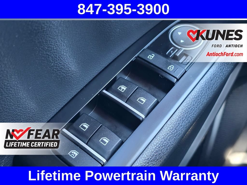 Used 2025 Kia Soul LX w/ LX Technology Package FWD image 44