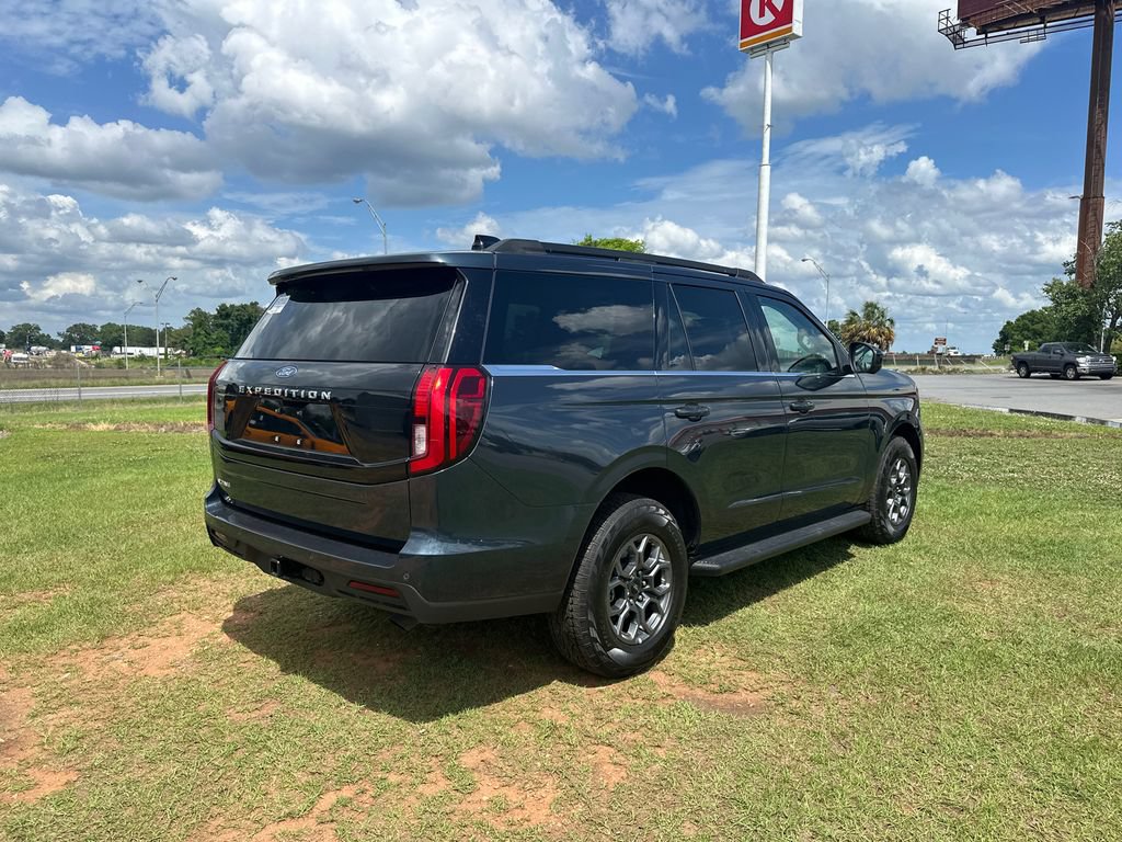 Certified 2025 Ford Expedition Active AWD/4WD image 7