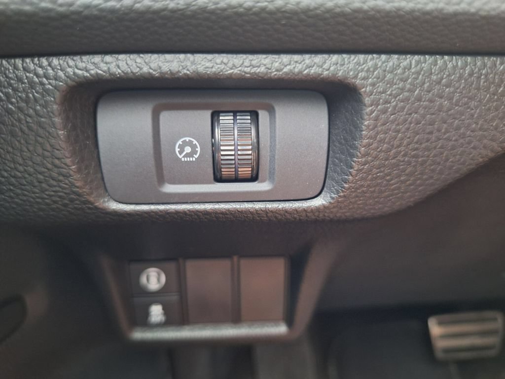 Used 2023 Honda Civic Sport image 12