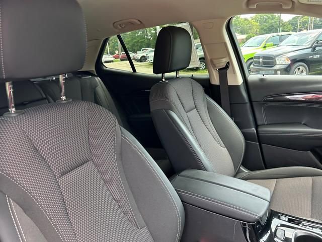 Used 2023 Buick Envision Preferred image 32