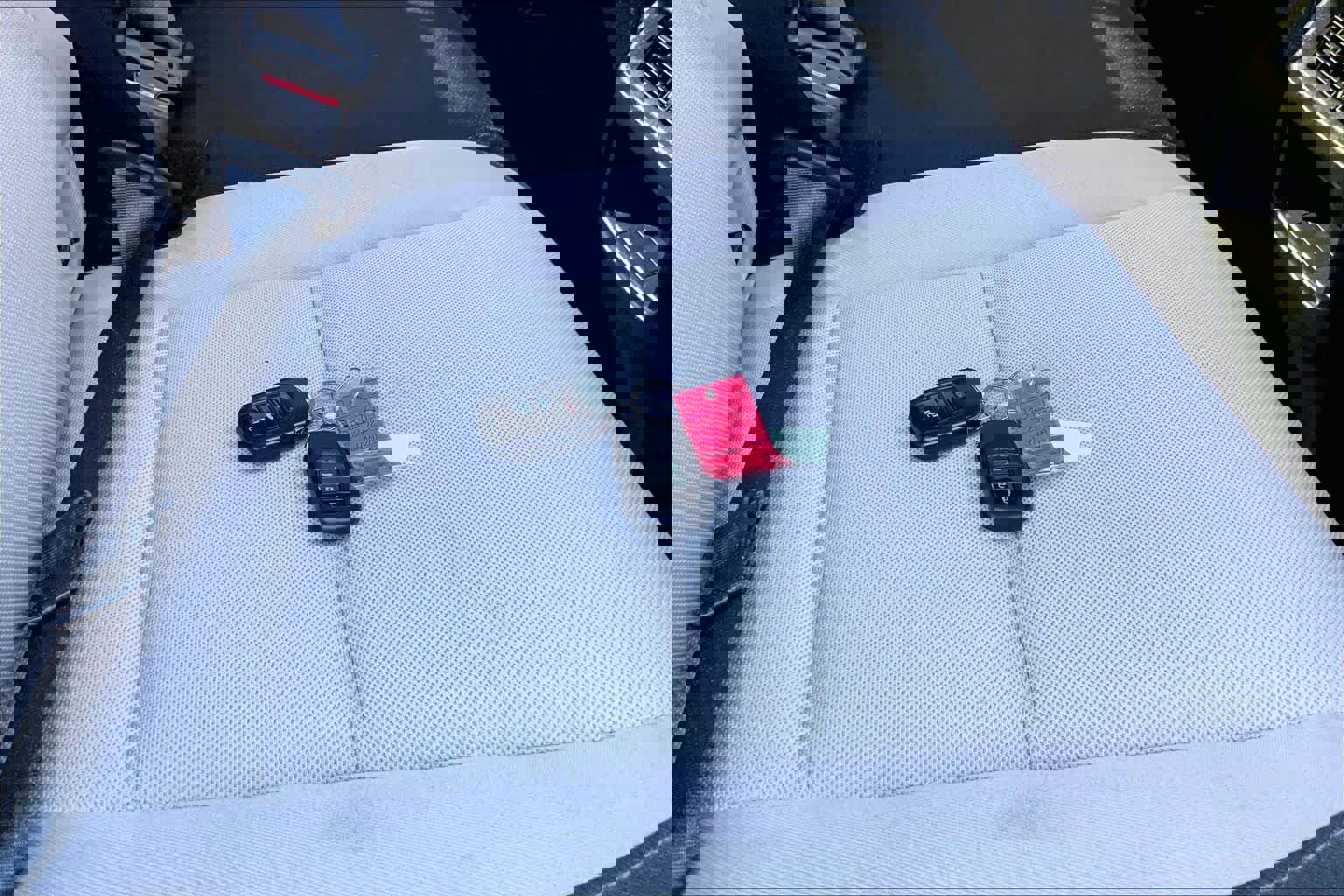 Used 2025 Honda CR-V LX image 14