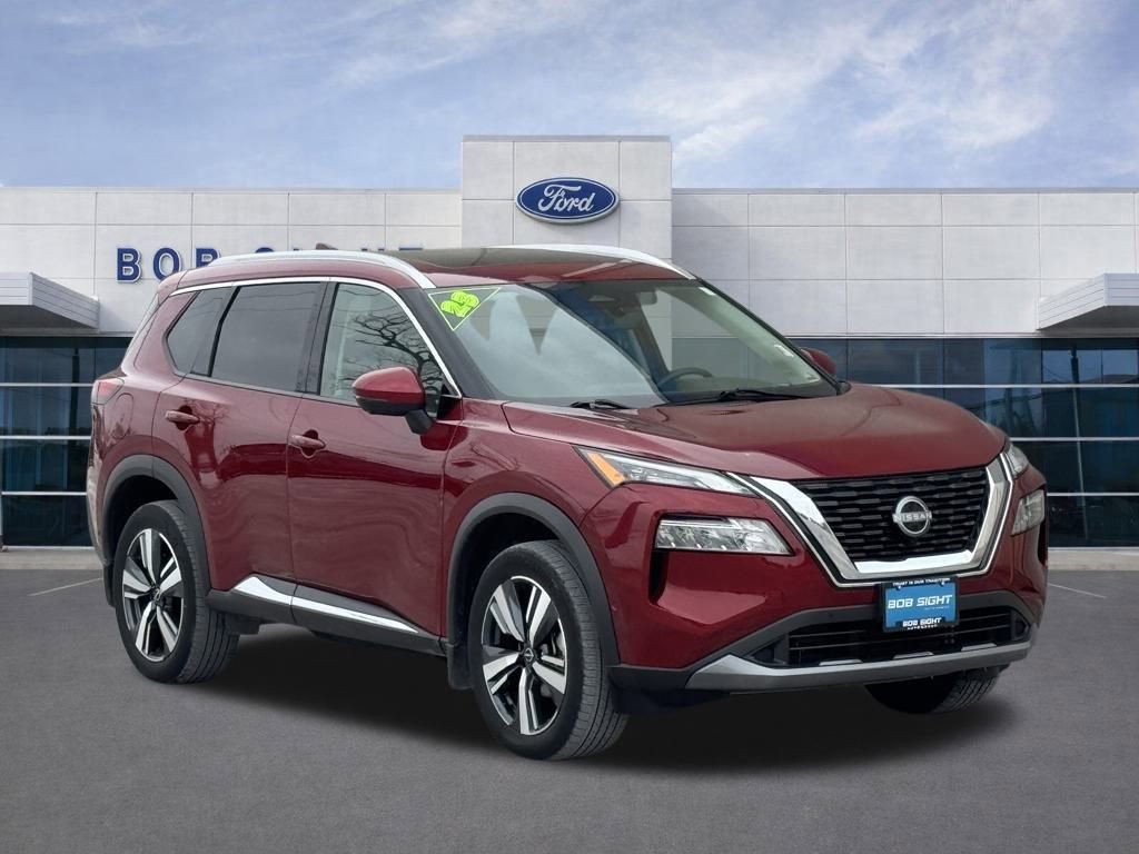 Used 2023 Nissan Rogue SL w/ SL Premium Package image 2