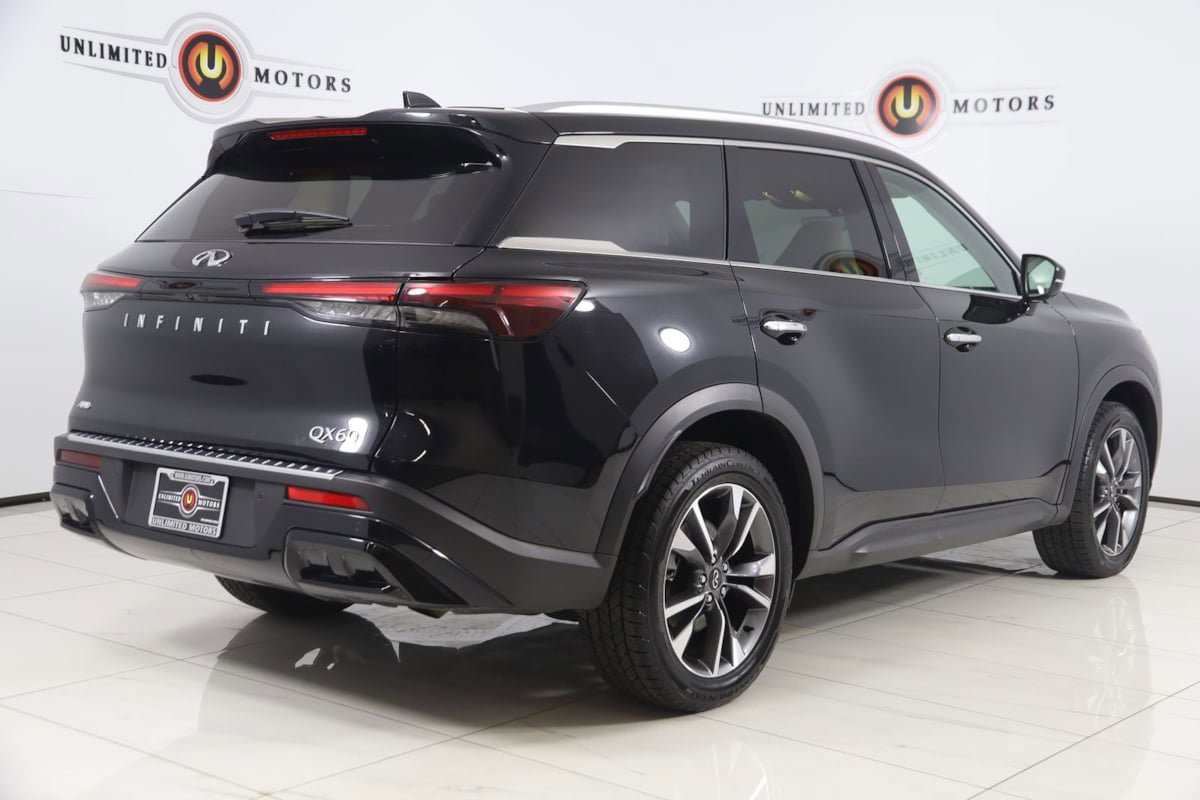 Used 2023 INFINITI QX60 Luxe w/ Cargo Package AWD/4WD image 3