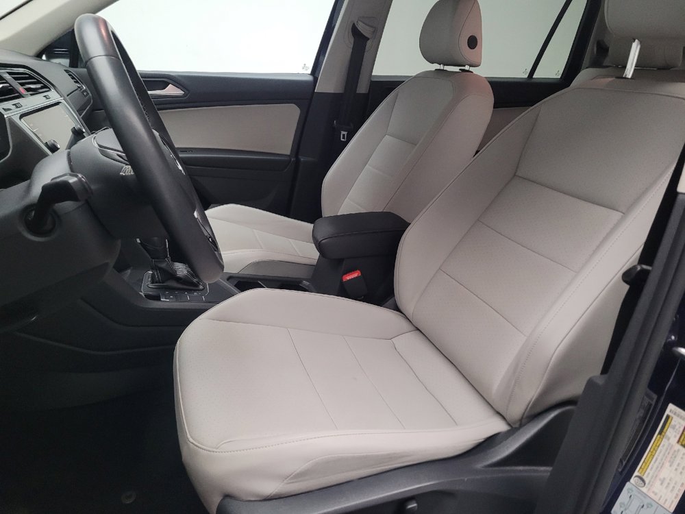 Used 2021 Volkswagen Tiguan SE image 17