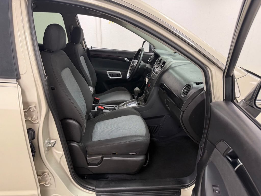 Used 2014 Chevrolet Captiva Sport LT FWD image 10
