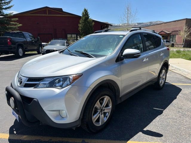 Used 2014 Toyota RAV4 XLE AWD/4WD image 4