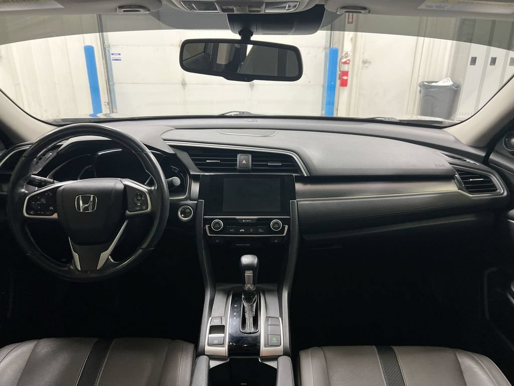 Used 2018 Honda Civic Touring image 10