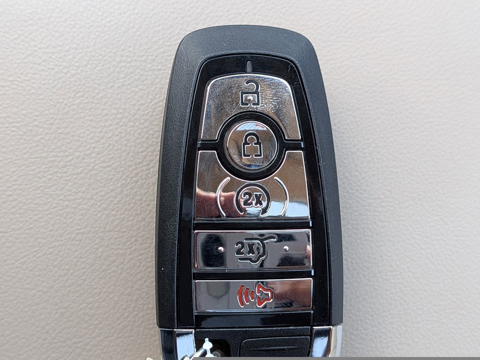 Certified 2023 Lincoln Nautilus Reserve w/ Equipment Group 202A image 32