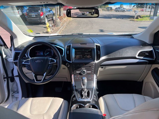 Used 2015 Ford Edge Titanium w/ Equipment Group 302A AWD/4WD image 14