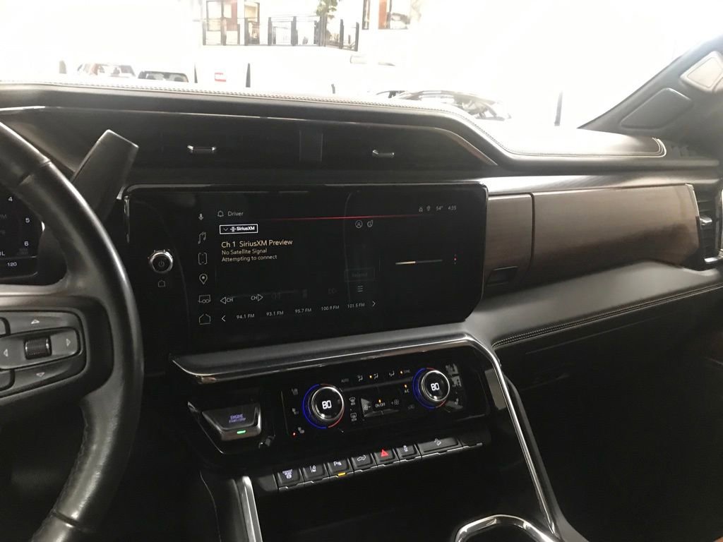 Used 2025 GMC Sierra 3500 Denali Ultimate image 21