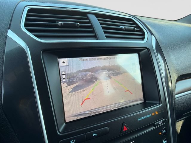Used 2019 Ford Explorer Limited w/ Ford Safe & Smart Package AWD/4WD image 24