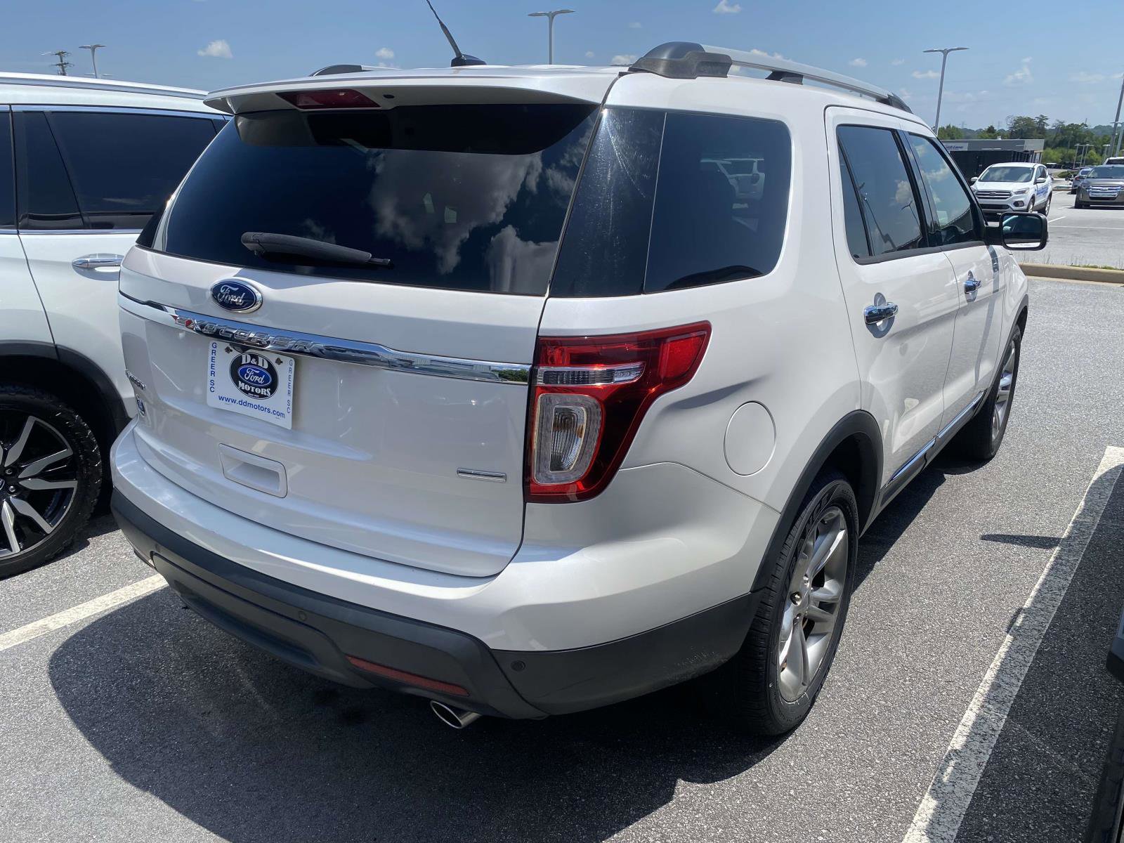 Used 2015 Ford Explorer Limited w/ Equipment Group 301A AWD/4WD image 7