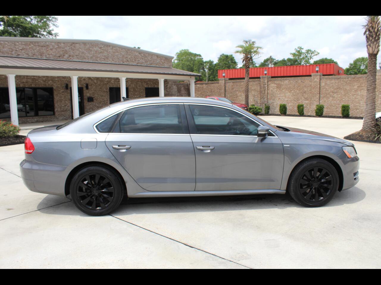 Used 2014 Volkswagen Passat 1.8T Wolfsburg Edition image 2