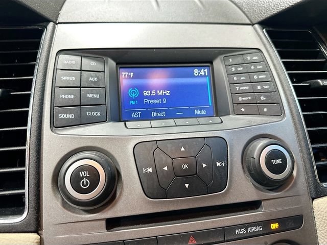 Used 2017 Ford Taurus SE FWD image 15