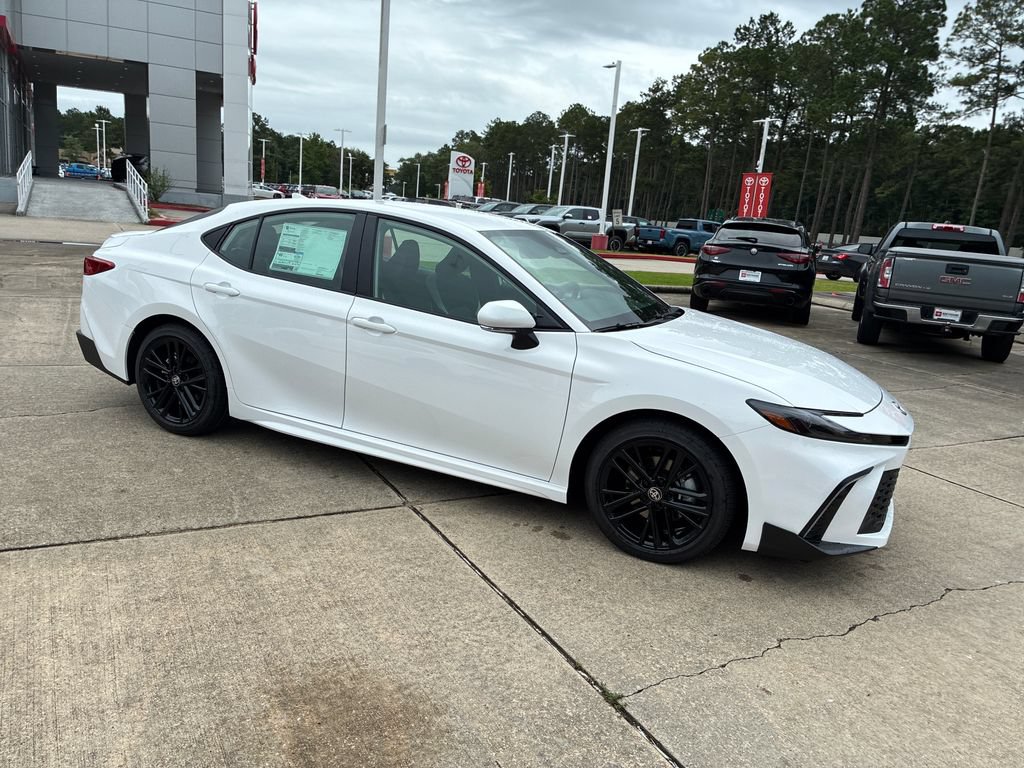 New 2026 Toyota Camry SE FWD image 9