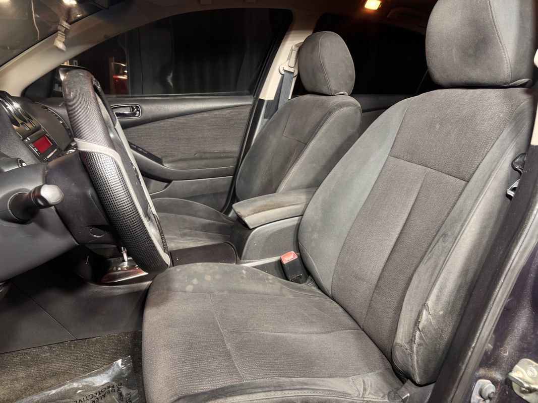 Used 2011 Nissan Altima 2.5 S FWD image 12