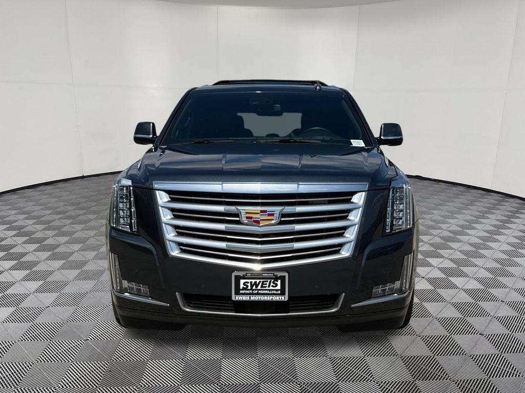 Used 2020 Cadillac Escalade Platinum AWD/4WD image 2