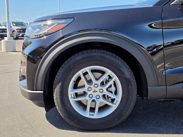 New 2026 Ford Explorer Active w/ Active Comfort Package RWD image 5