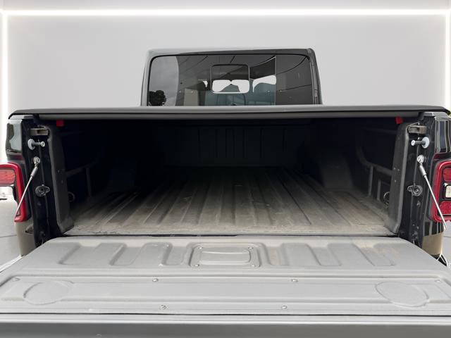 Used 2023 Jeep Gladiator Overland image 29