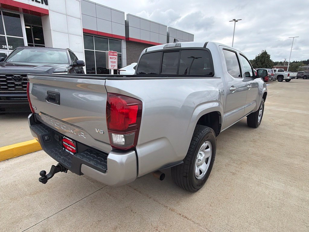 Used 2021 Toyota Tacoma SR AWD/4WD image 4
