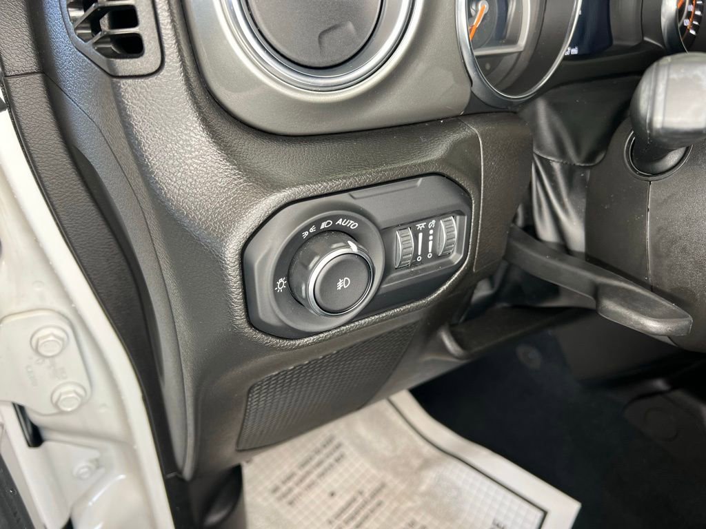 Used 2022 Jeep Wrangler Unlimited Sahara w/ Cold Weather Group image 13