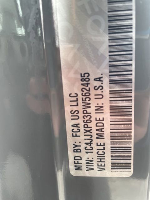 Used 2023 Jeep Wrangler Unlimited Sahara image 28