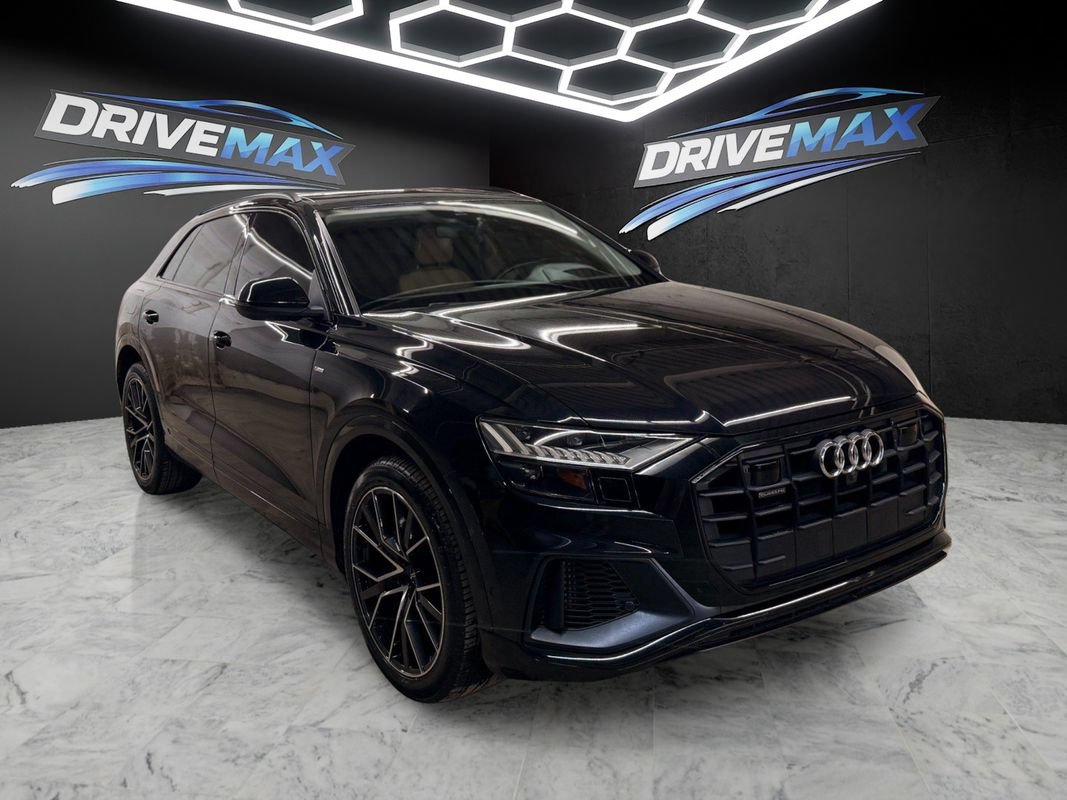 Used 2019 Audi Q8 Prestige w/ Luxury Package AWD/4WD image 3